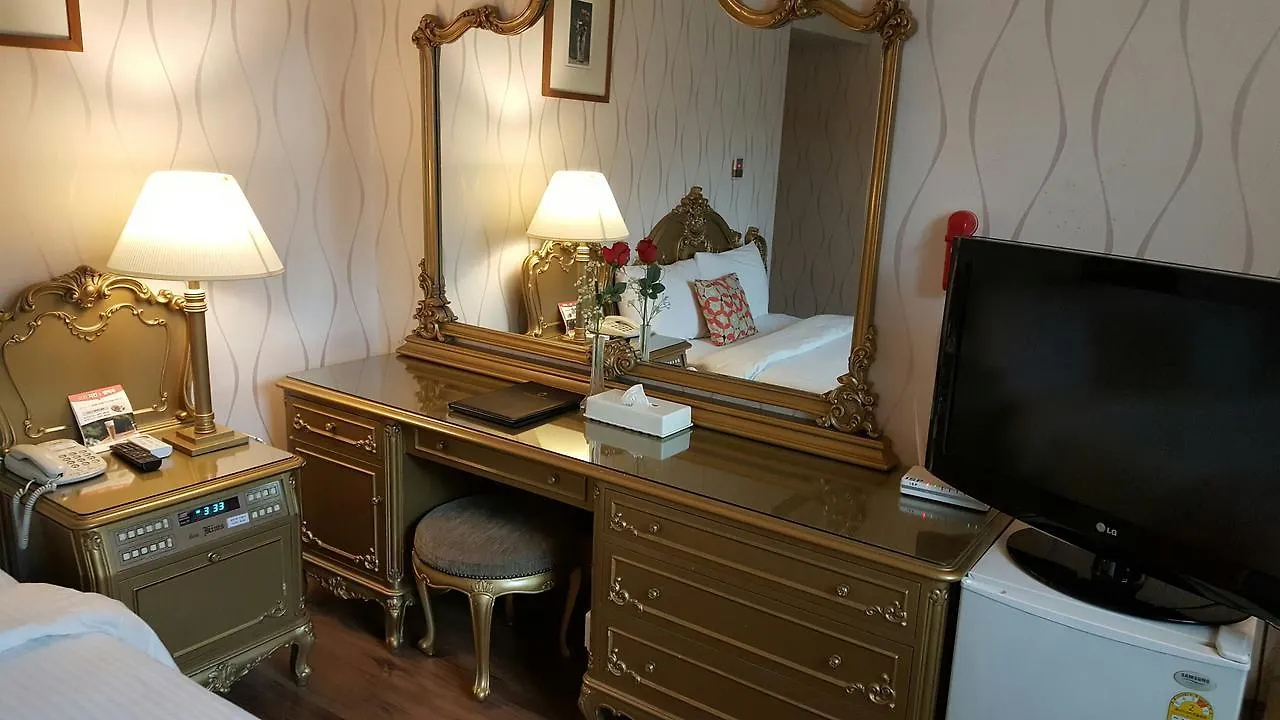 Donghwa Kim'S Hotel Seoul